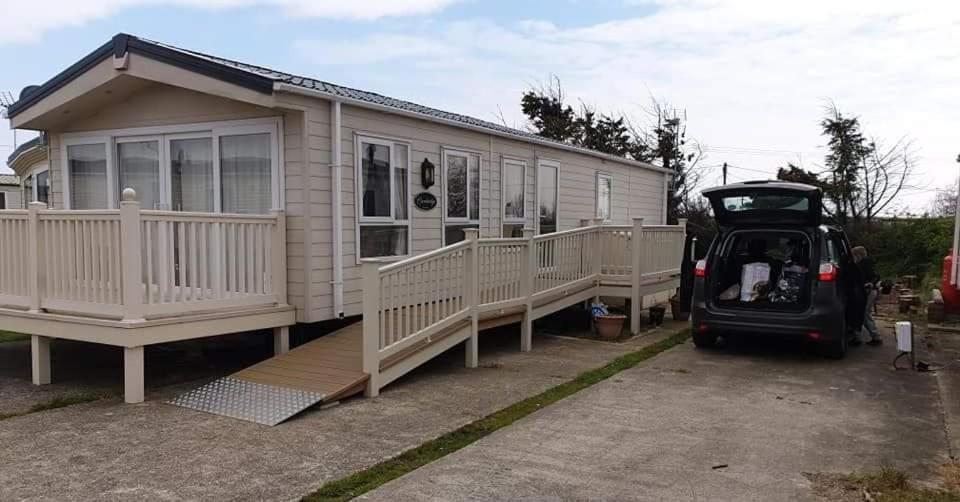 Privately Owned Stunning Caravan Seawick Holiday Park St Osyth Jaywick Sands Exterior foto