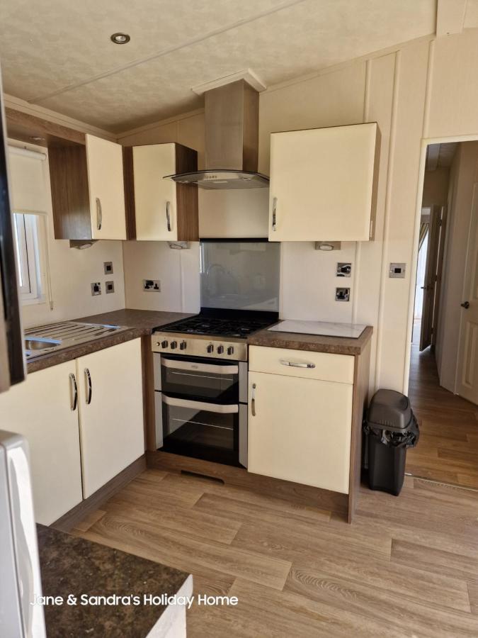 Privately Owned Stunning Caravan Seawick Holiday Park St Osyth Jaywick Sands Exterior foto