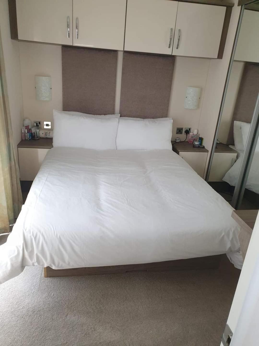 Privately Owned Stunning Caravan Seawick Holiday Park St Osyth Jaywick Sands Exterior foto