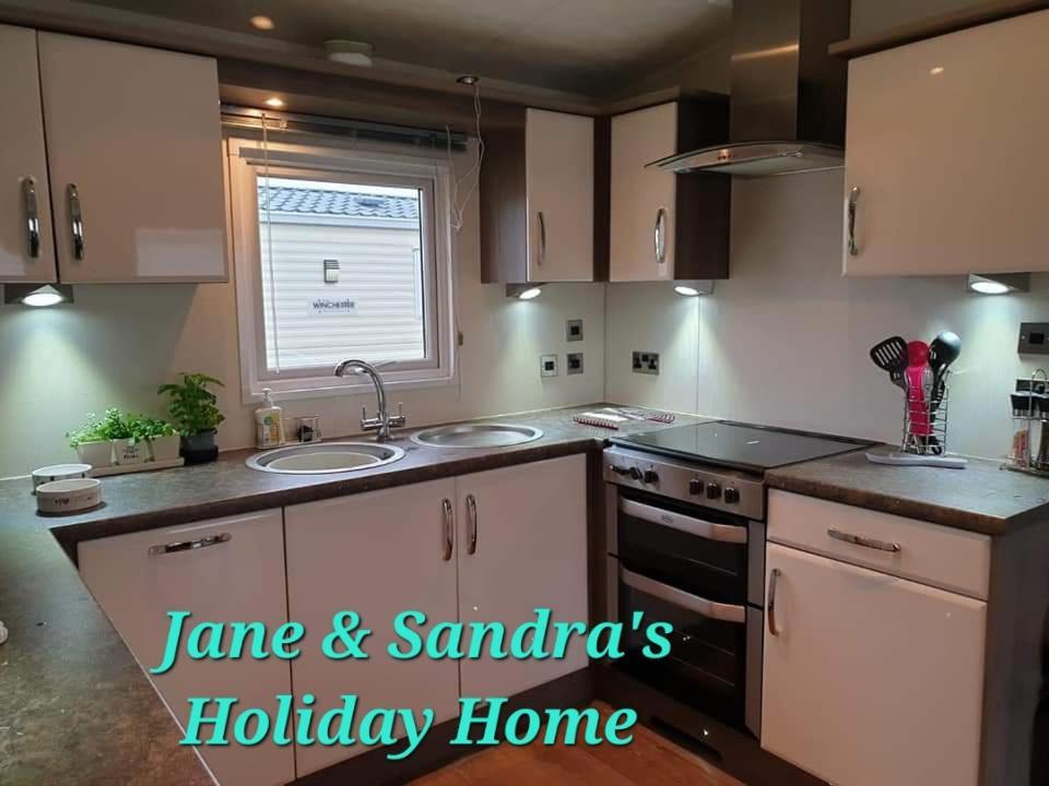 Privately Owned Stunning Caravan Seawick Holiday Park St Osyth Jaywick Sands Exterior foto